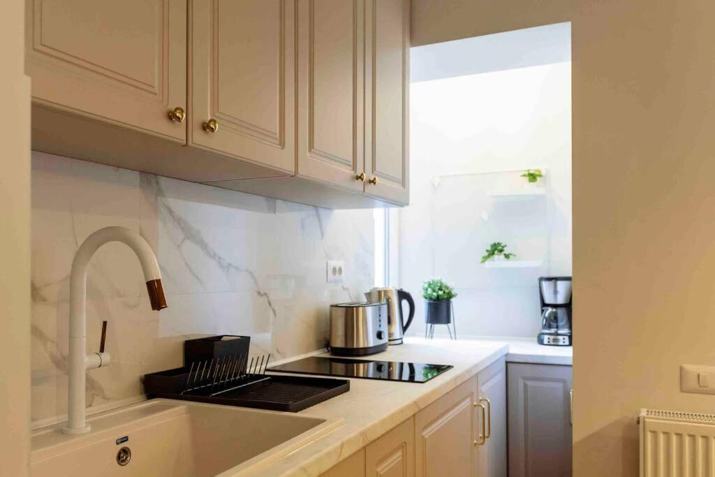 Stunning Views 2Br Intercontinental Flat Apartamento Bucareste Exterior foto
